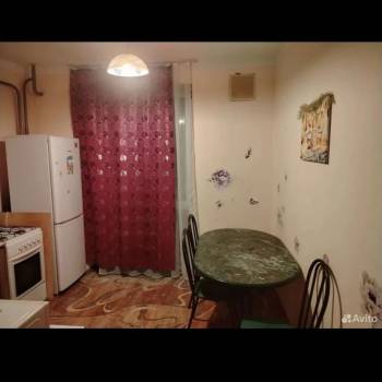 Продается 1-комнатная квартира, 50 м²