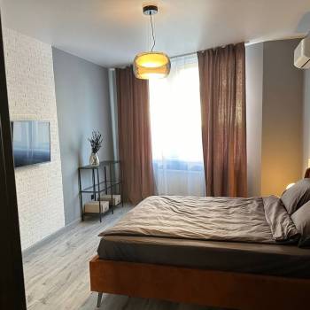Сдается 2-х комнатная квартира, 75 м²