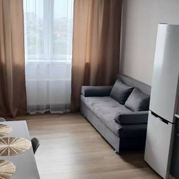 Сдается 1-комнатная квартира, 42 м²