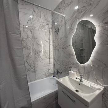 Сдается 1-комнатная квартира, 42 м²