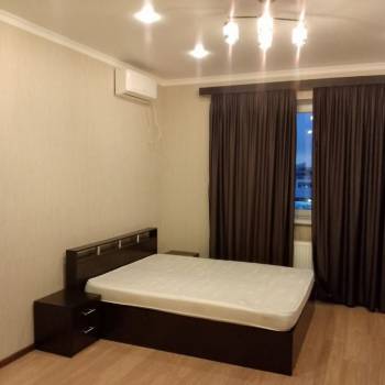 Сдается 1-комнатная квартира, 48 м²