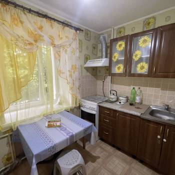 Сдается Многокомнатная квартира, 60 м²