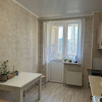 Продается 1-комнатная квартира, 43 м²