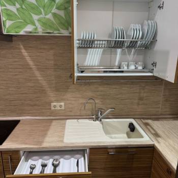 Сдается 2-х комнатная квартира, 75 м²