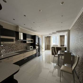 Сдается Многокомнатная квартира, 108 м²
