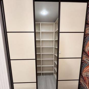 Продается 1-комнатная квартира, 37 м²
