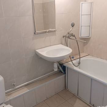 Продается 1-комнатная квартира, 43 м²