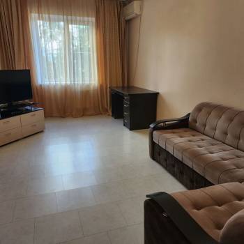 Продается 2-х комнатная квартира, 80 м²