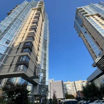 Продается 1-комнатная квартира, 60 м²