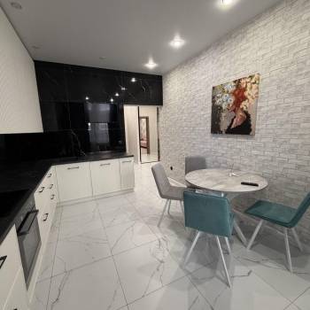 Сдается 2-х комнатная квартира, 65 м²