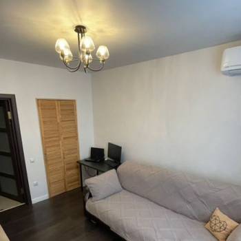 Продается 1-комнатная квартира, 33 м²