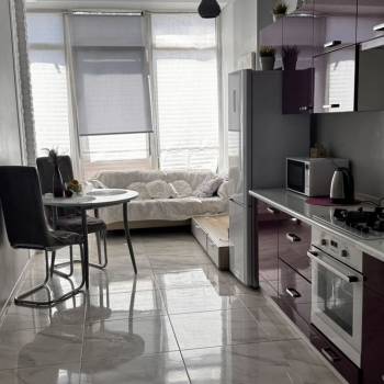 Продается 1-комнатная квартира, 50 м²