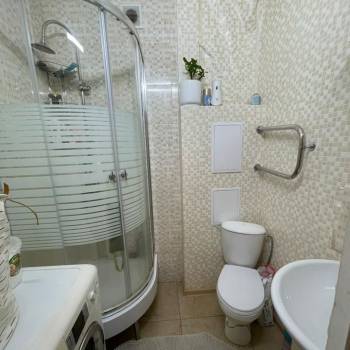 Продается 1-комнатная квартира, 75 м²