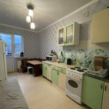 Продается 1-комнатная квартира, 75 м²