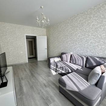 Продается 1-комнатная квартира, 42,3 м²