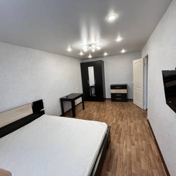 Продается 1-комнатная квартира, 36 м²