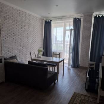 Продается 1-комнатная квартира, 46 м²
