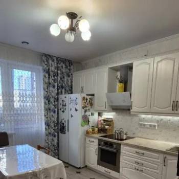 Продается 1-комнатная квартира, 40 м²