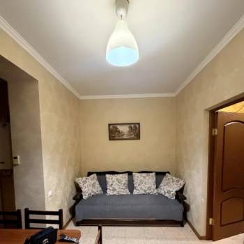 Продается 1-комнатная квартира, 48 м²