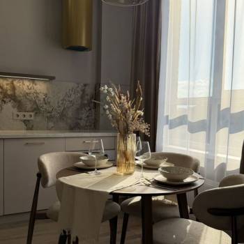 Продается 1-комнатная квартира, 43 м²