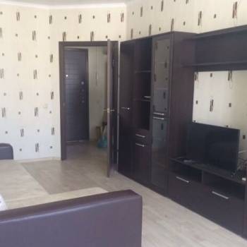 Сдается 1-комнатная квартира, 43 м²