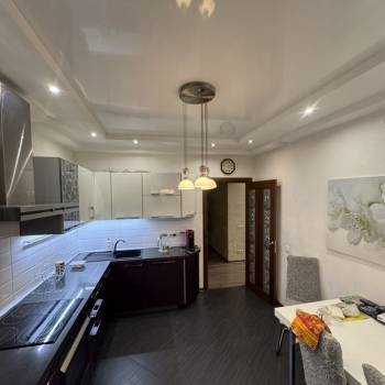 Сдается 2-х комнатная квартира, 78,5 м²