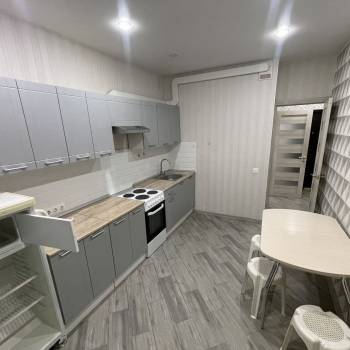 Сдается 1-комнатная квартира, 42,3 м²