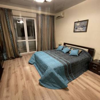 Сдается 2-х комнатная квартира, 84 м²