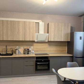 Сдается 1-комнатная квартира, 42 м²