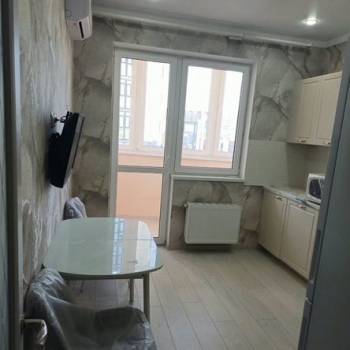 Сдается 1-комнатная квартира, 42,2 м²