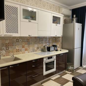 Сдается 1-комнатная квартира, 50 м²