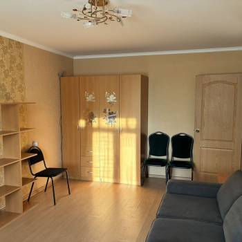 Сдается 1-комнатная квартира, 38 м²