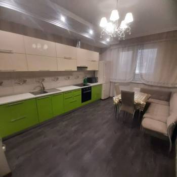 Сдается 2-х комнатная квартира, 80 м²
