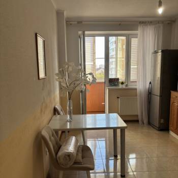 Сдается 1-комнатная квартира, 50 м²