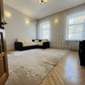 Сдается Многокомнатная квартира, 90 м²