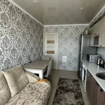 Продается 1-комнатная квартира, 42,2 м²