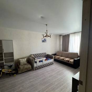 Продается 1-комнатная квартира, 37,9 м²