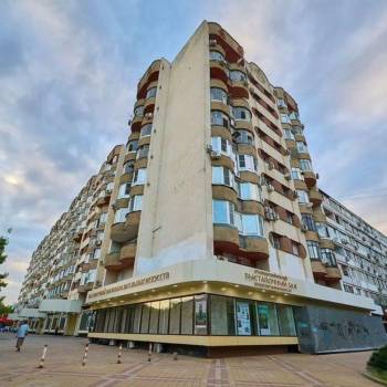 Продается 1-комнатная квартира, 70,5 м²