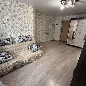 Продается 1-комнатная квартира, 38 м²