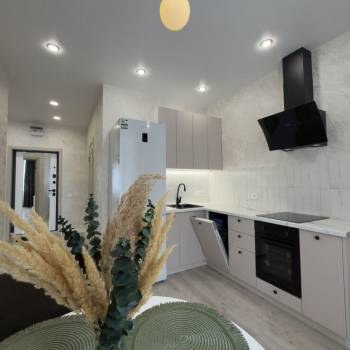Продается 1-комнатная квартира, 45 м²