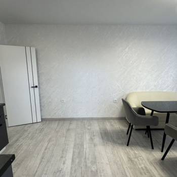 Сдается 1-комнатная квартира, 49 м²
