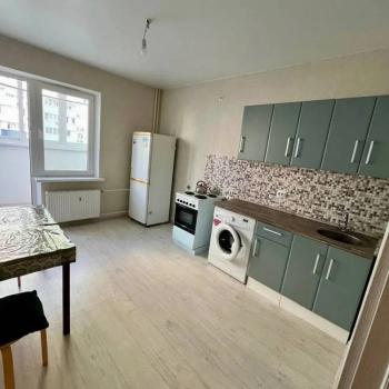 Продается 1-комнатная квартира, 36 м²