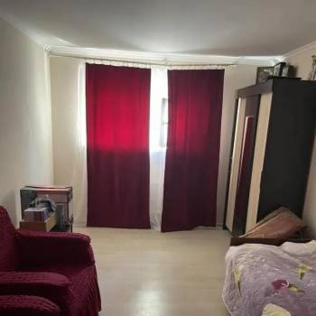 Продается 1-комнатная квартира, 35 м²