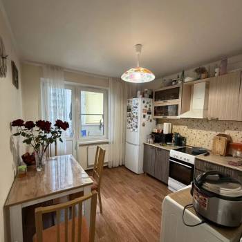 Продается 1-комнатная квартира, 43 м²