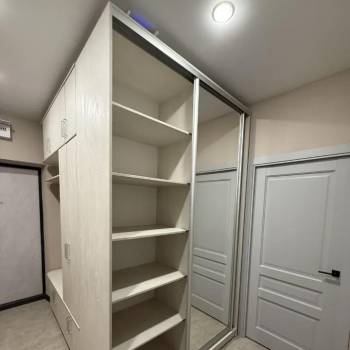 Продается 1-комнатная квартира, 46 м²