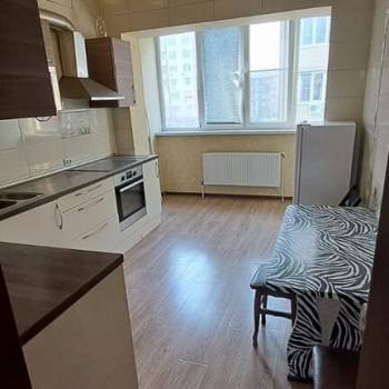 Продается 2-х комнатная квартира, 60 м²