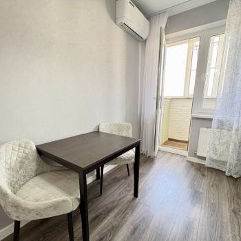 Продается 1-комнатная квартира, 39 м²
