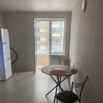 Сдается 1-комнатная квартира, 49 м²