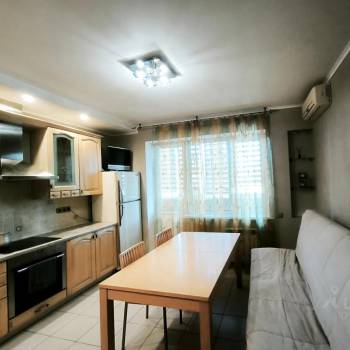Сдается 2-х комнатная квартира, 72 м²