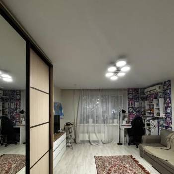 Продается 1-комнатная квартира, 35 м²